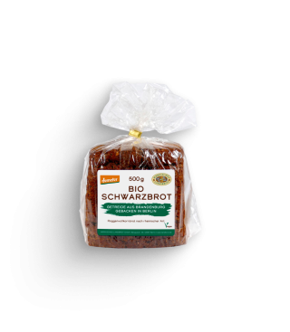 Schwarzbrot in Scheiben